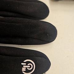 Gloves, as reported by GVB using iLost