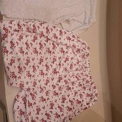 الملابس Roze en grijs، كما تم الإبلاغ عنه بواسطة Van der Valk Hotel Schiphol عبر iLost