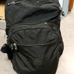 Hátizsák zwart, amint azt Regio Oost-Vlaanderen az iLost segítségével jelentette.