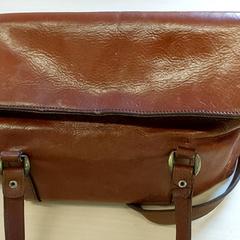 가방 - handtas, iLost를 사용하여 Regio Antwerpen - Brussel에 보고됨