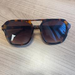 Zonnebril, zoals gemeld door Pathé Arnhem met iLost