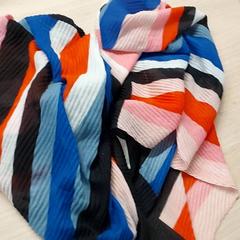 İLost kullanarak Regio Limburg - Leuven tarafından bildirildiği gibi Giyim Sjaal