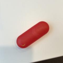Étui à lunettes Rood plastic, a été signalé par Gemeente Weert utilisant iLost