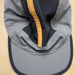 Baseballová čepice, jak nahlášeno Pathé Tilburg pomocí iLost