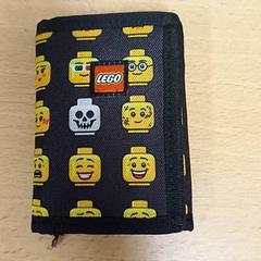 Portefeuille Van Dijk, a été signalé par Qbuzz GD Groningen Peizerweg utilisant iLost