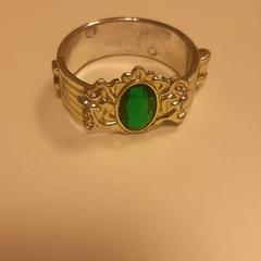 İLost kullanarak IKEA Kalmar tarafından bildirildiği gibi Bileklik Armband med grön sten