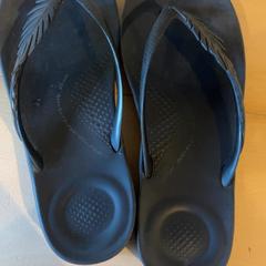 Slippers, zoals gemeld door Familie Resort Molenwaard met iLost