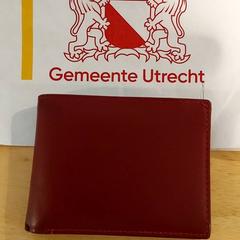 Rode portemonnee, iLost를 사용하여 Gemeente Utrecht에 보고됨