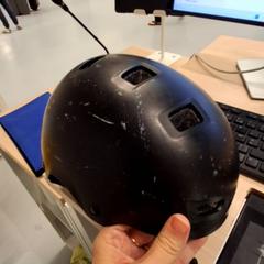 Casco, ha sido reportado por IKEA Paris - Italie Deux con iLost