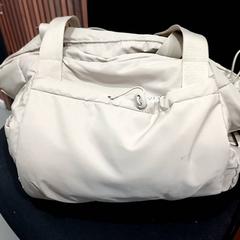 Borsa, come riportato da allGo Almere utilizzando iLost