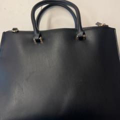 Taška, jak nahlášeno GVB pomocí iLost