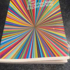 كتاب، كما تم الإبلاغ عنه بواسطة Rotterdam The Hague Airport عبر iLost