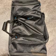 Bolsa, ha sido reportado por Gemeente Amsterdam con iLost