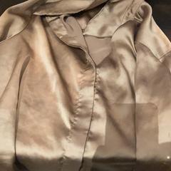 Blouse, as reported by Van der Valk Hotel Heerlen using iLost