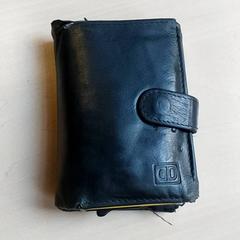 カード所有者 がiLostで Regio Antwerpen - Brussel によって報告されました