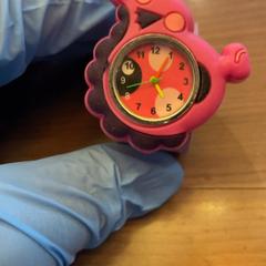 Toy watch Roze, as reported by Pathé Arnhem using iLost