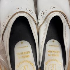 Zapato, ha sido reportado por Inntel Hotels Amsterdam Centre con iLost