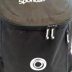 Mochila, segundo informou Bobbejaanland usando iLost