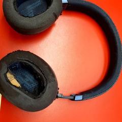 Hoofdtelefoon, segons ha informat UvA REC mitjançant iLost