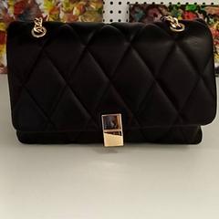 Väska zwart, rapporterat av Qbuzz GD Groningen HS med iLost