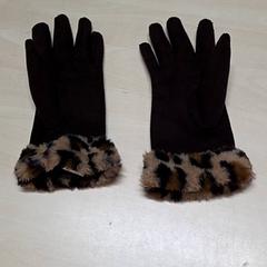 Rękawiczki, zgłoszono przez Arriva Oost-Brabant przy użyciu iLost