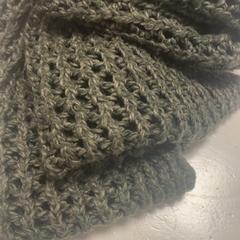 Šátek, jak nahlášeno Koninklijk Theater Carré pomocí iLost