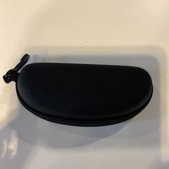 Etui na okulary z okularami, zgłoszono przez Gemeente Amsterdam przy użyciu iLost