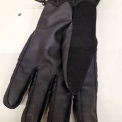 Handske, rapporterat av Transdev Gooi en Vechtstreek med iLost