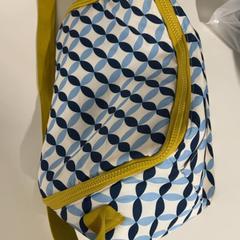 حقيبة رياضية، كما تم الإبلاغ عنه بواسطة Silver Sands Beach عبر iLost