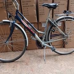 Emakumeen bizikleta Rambler Blauw-Olijf, gisa salatu by Fietsdepot Hasselt iLost erabiliz