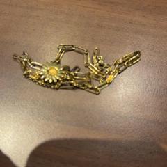 القلائد والقلادات Goud، كما تم الإبلاغ عنه بواسطة Haven Hotel Rotterdam عبر iLost