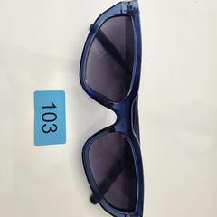 نظارات شمسية Blauw، كما تم الإبلاغ عنه بواسطة Rock Werchter عبر iLost