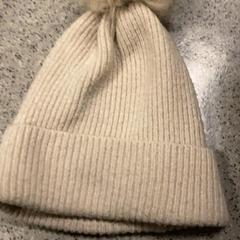 Chapeau, a été signalé par MEININGER Hotel Copenhagen utilisant iLost