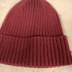 Gorro Roze, segundo informou Artis usando iLost