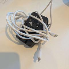 Adaptador, segundo informou Inntel Hotels Utrecht Centre usando iLost