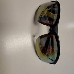 Gafas de sol, ha sido reportado por Connexxion Haarlem IJmond con iLost