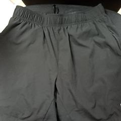 Abbigliamento sportivo Korte broek zwart, come riportato da Qbuzz GD Groningen Peizerweg utilizzando iLost