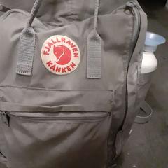 İLost kullanarak Regio Limburg - Leuven tarafından bildirildiği gibi Sırt çantası met ipad en PC,....