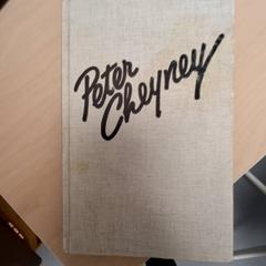 Livro, como reportado por IKEA Paris - Italie Deux utilizando o iLost