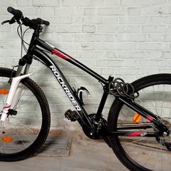 Vélo Rockrider Zwart/wit/rood, a été signalé par Fietsdepot Hasselt utilisant iLost