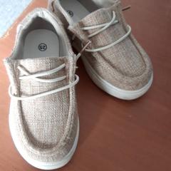 Dětské botičky shoes, jak nahlášeno Grand Hotel Amrath Kurhaus pomocí iLost