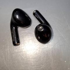 Oortjes, iLost를 사용하여 Qbuzz DMG에 보고됨