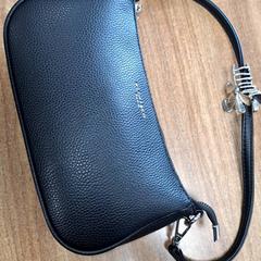 Handtasje, rapporterat av Qbuzz DMG med iLost