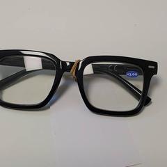 Glasses - Zwart, as reported by Centraal magazijn using iLost