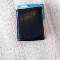 Peněženka De Vos, jak nahlášeno EBS Tramplein pomocí iLost