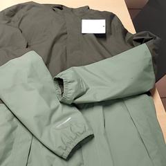 衣類 Jas がiLostで Regio Limburg - Leuven によって報告されました