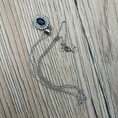 Necklace, as reported by Pathé Delft using iLost