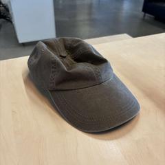 Casquette cassquette, a été signalé par IKEA Liège utilisant iLost