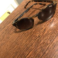 Zonnebril Sinner, amint azt Pathé Breda az iLost segítségével jelentette.