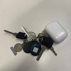 Sleutels en airpods がiLostに報告されました